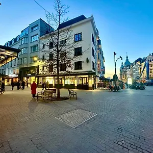 Luxury Historic Center By Rikas Anversa